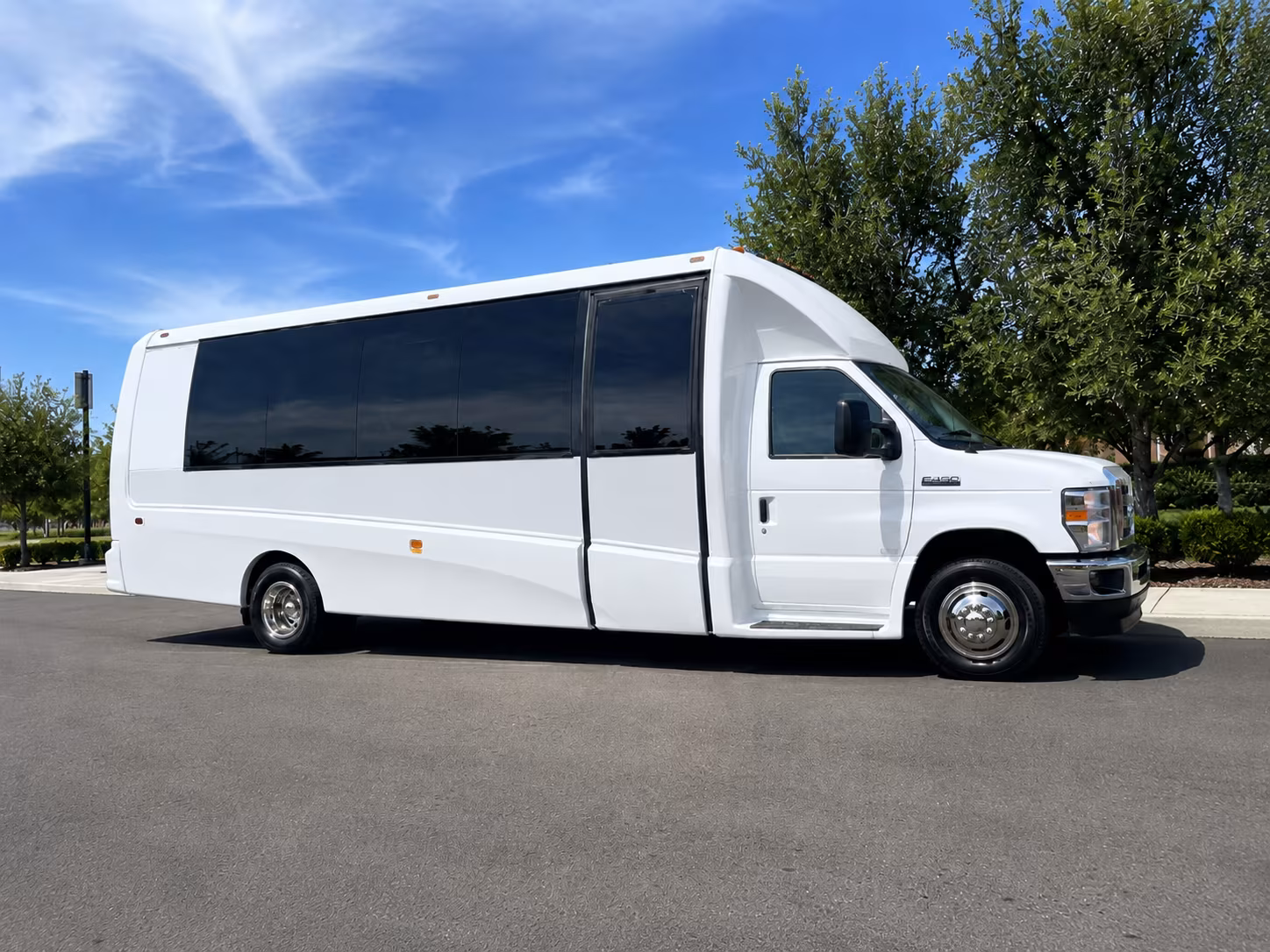 corporate airport transfer buses at charleston international chs